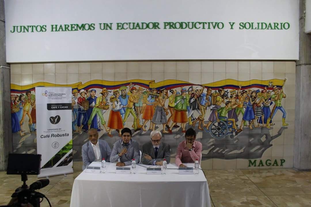 Rueda de Prensa en el Auditorio del Ministerio de Agricultura en el marco del Proyecto de Reactivaciòn de Cafèy Cacao-  Evento "El cafè de Manabì vuelve a Quito"(19 de agosto de 2016)